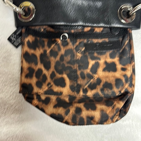 B. Makowsky Durango Soft Leather Convertible Crossbody Shoulder Handbag Black - Picture 7 of 14